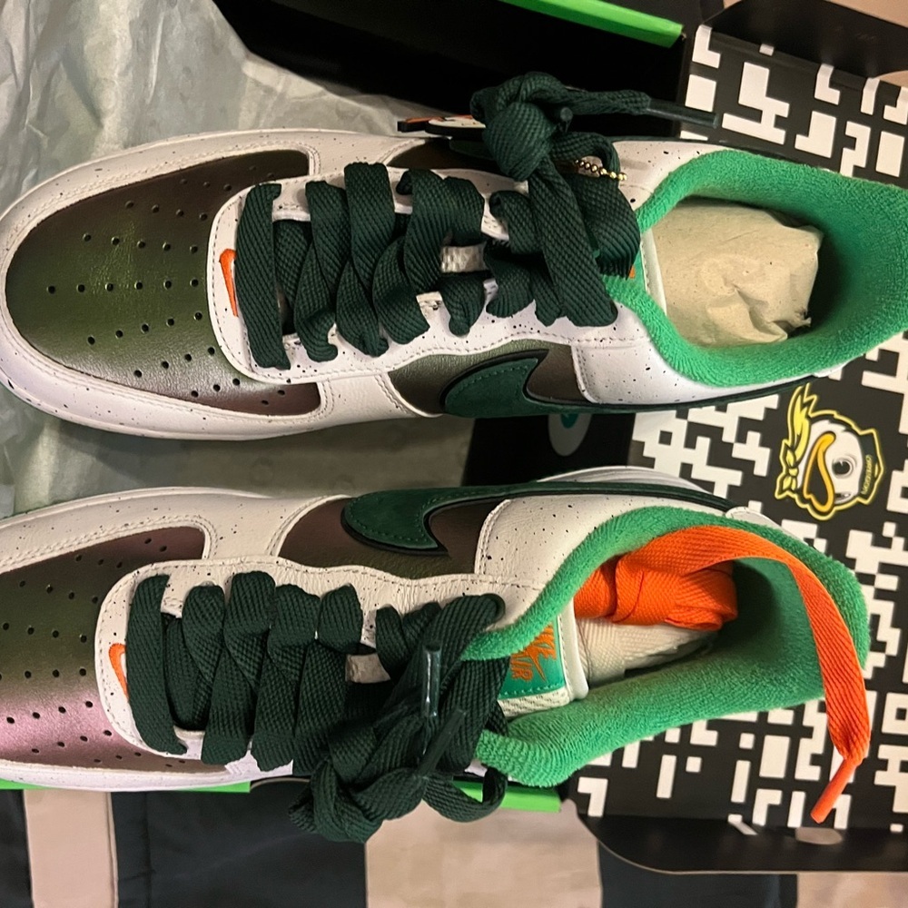 Nike Air Force 1 Oregon Ducks of a Feather “Egg or Duck” special edition 11.5 - Picture 2 of 7